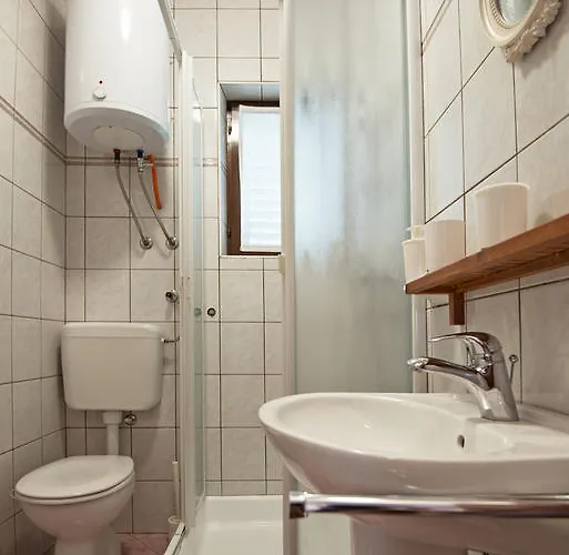 아파트 Welcome 돈제페트레케인